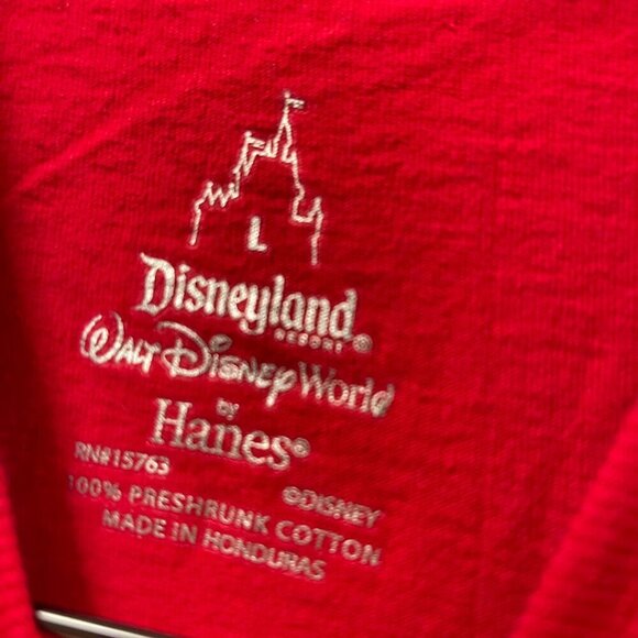 Disney Frozen Olaf “So Hot I’m Cool” Graphic Tee Red – Youth L - Picture 4 of 7